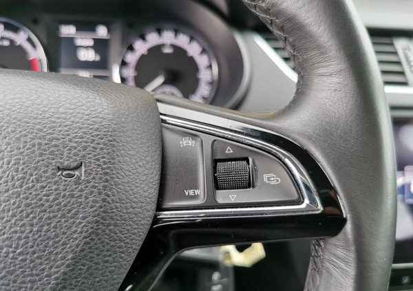 Skoda Octavia cena 54900 przebieg: 134873, rok produkcji 2019 z Limanowa małe 121
